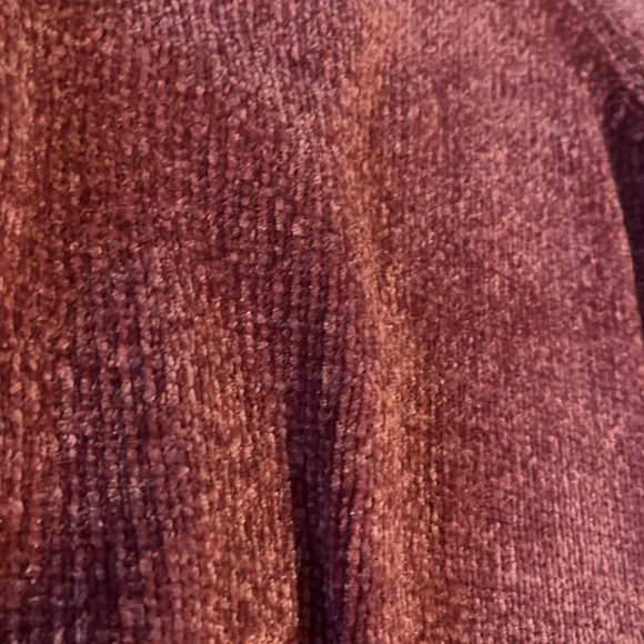 women’s sweater - Picture 3 of 3